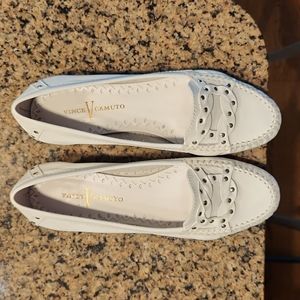 Vince Camuto white leather shoes